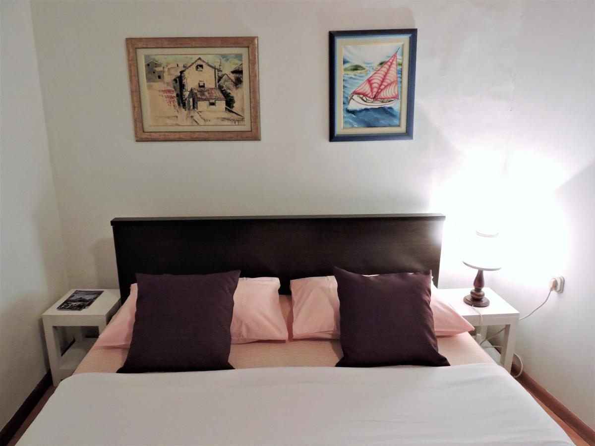 Bruno Split Centre Apartment And Room Экстерьер фото
