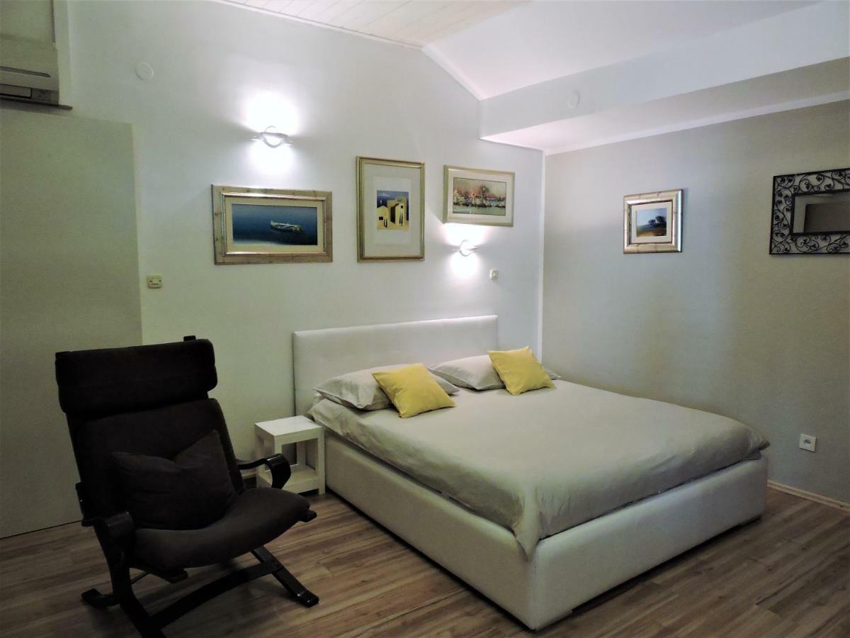 Bruno Split Centre Apartment And Room Экстерьер фото